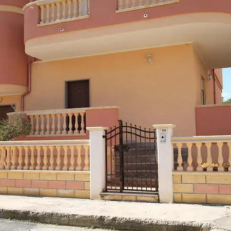 Bellissimo A 100 Mt Dal Mare *